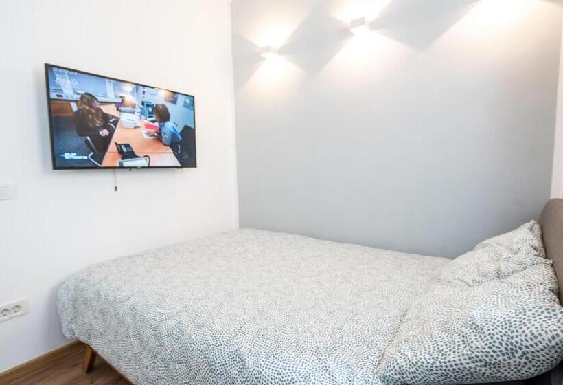 Cozy Design Apartament In Magheru