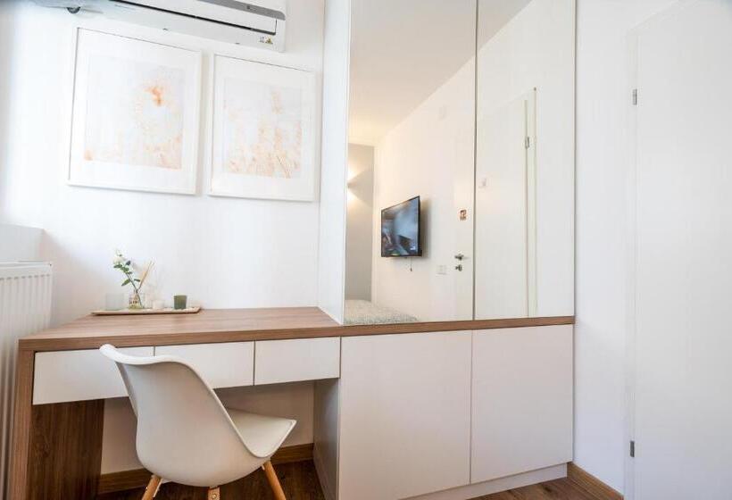 Cozy Design Apartament In Magheru