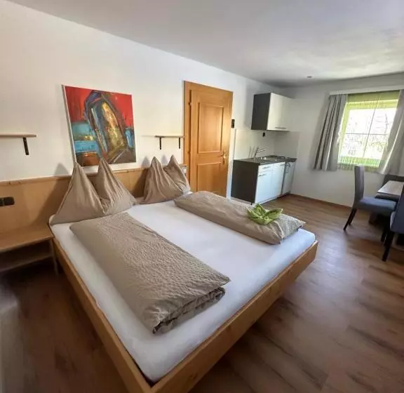 Frühstückspension Alpenrose Bed & Breakfast