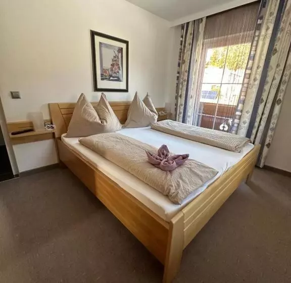 Frühstückspension Alpenrose Bed & Breakfast