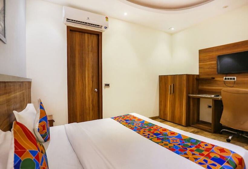 Fabhotel Royal Touch Patel Nagar