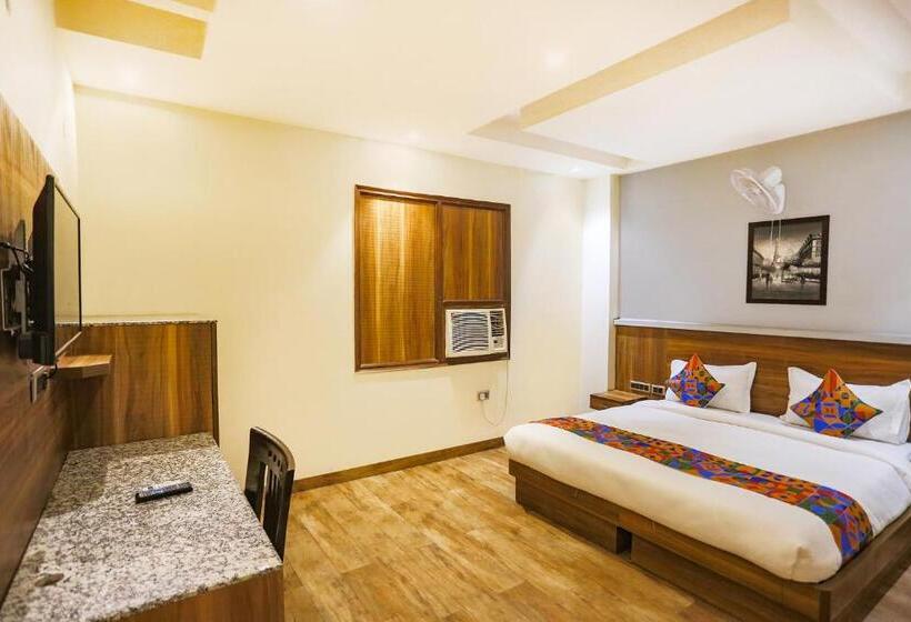 Fabhotel Royal Touch Patel Nagar