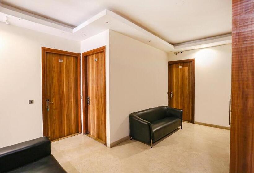 Fabhotel Royal Touch Patel Nagar