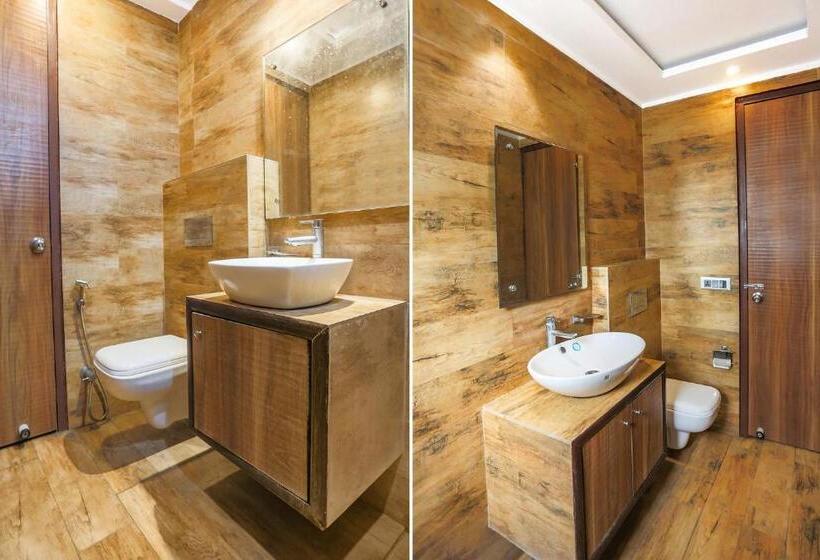 Fabhotel Royal Touch Patel Nagar