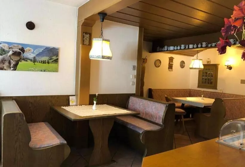 ペンション Gästehaus Am Kurparkweg