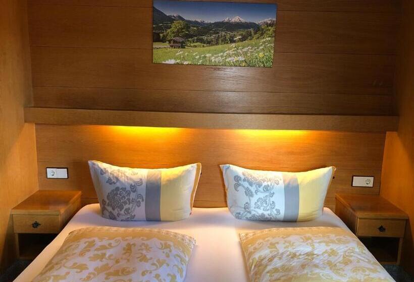 Pensió Gästehaus Am Kurparkweg