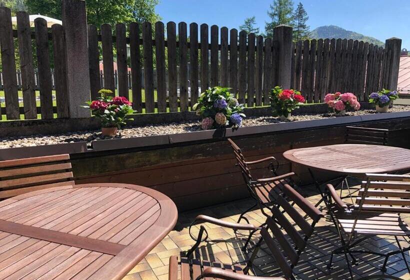 Pensió Gästehaus Am Kurparkweg