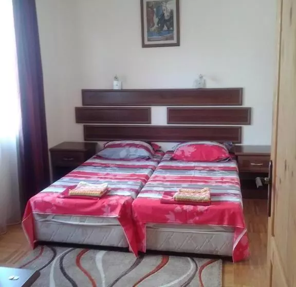 Majatalo Guest House Dara