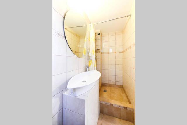 膳宿费 La Buni Busteni