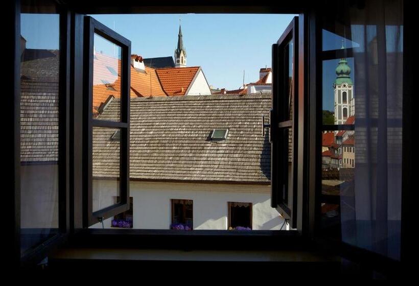 بنسيون Penzion Na Ostrově