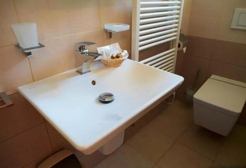 ペンション Penzion Na Ostrově