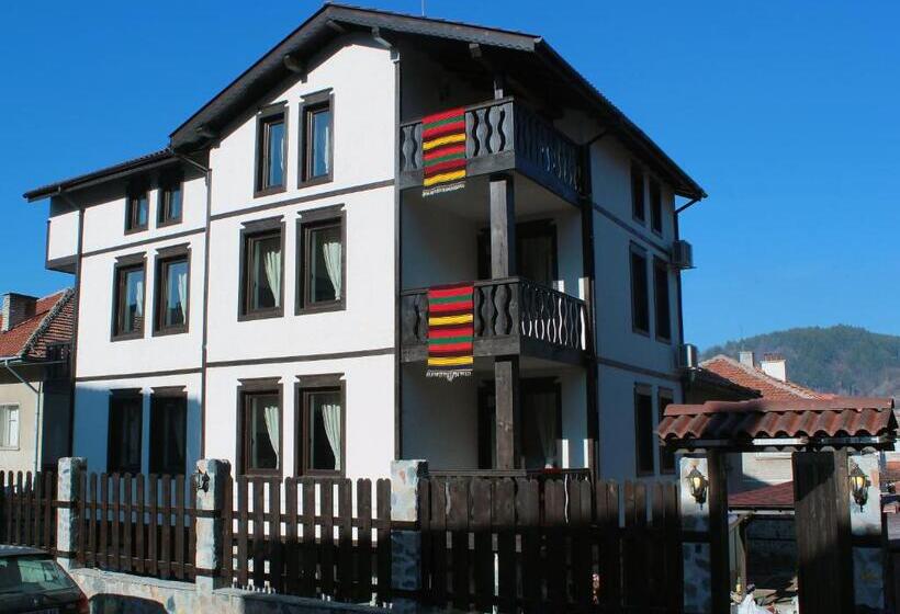 ペンション Topalovi Guest House