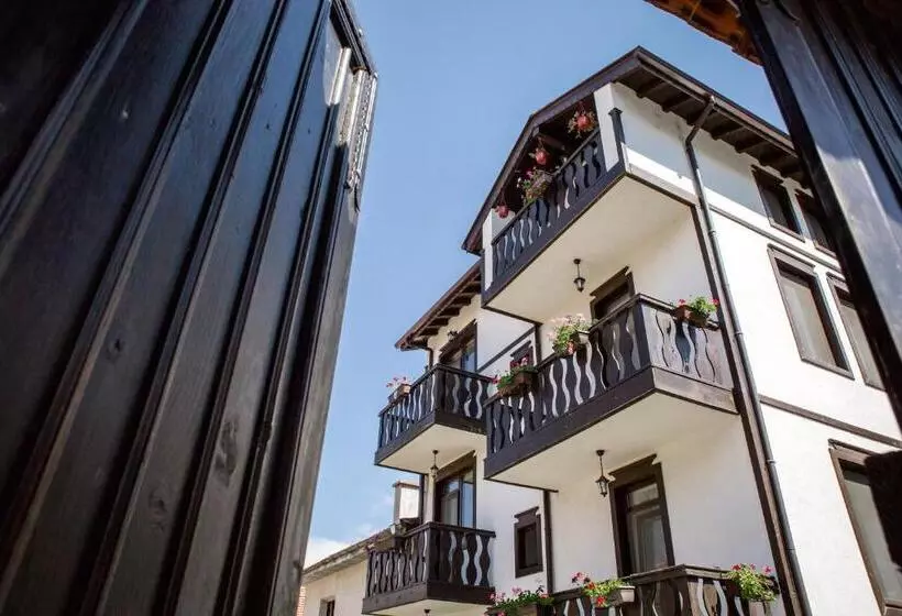 پانسیون Topalovi Guest House