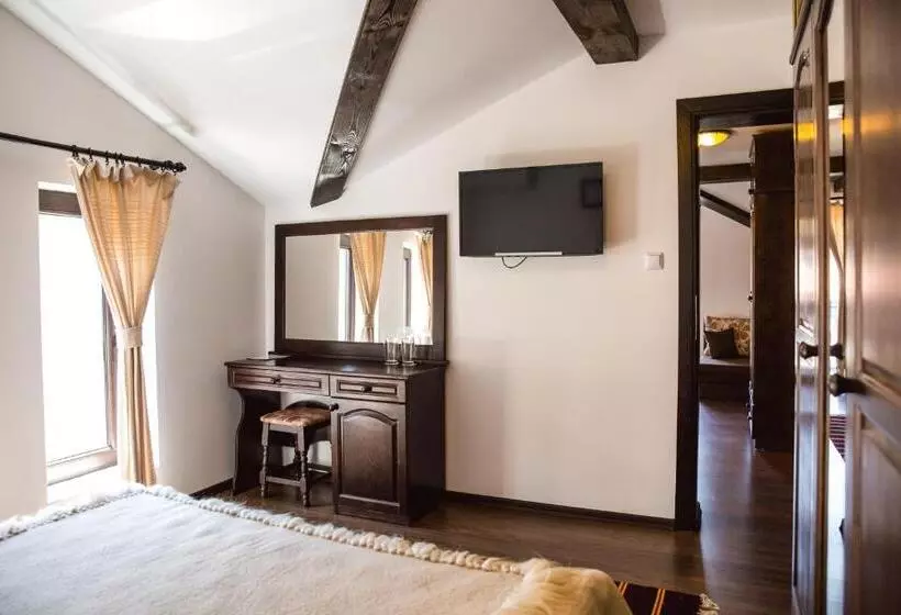 پانسیون Topalovi Guest House
