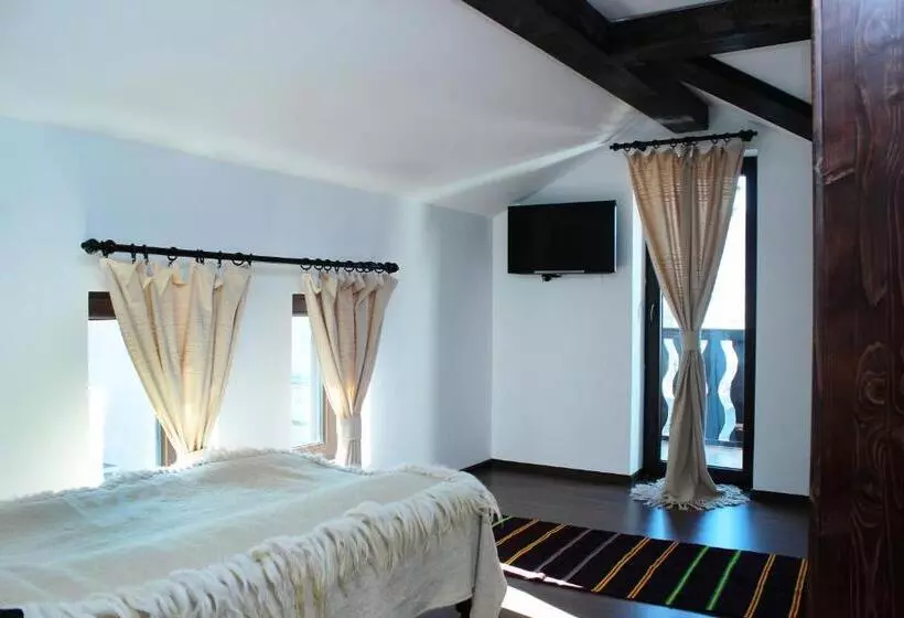 پانسیون Topalovi Guest House