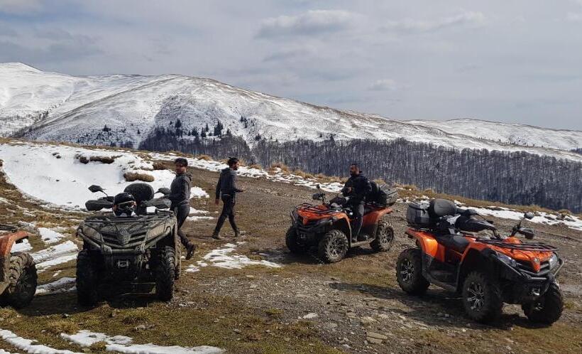 بنسيون Vila Alunis