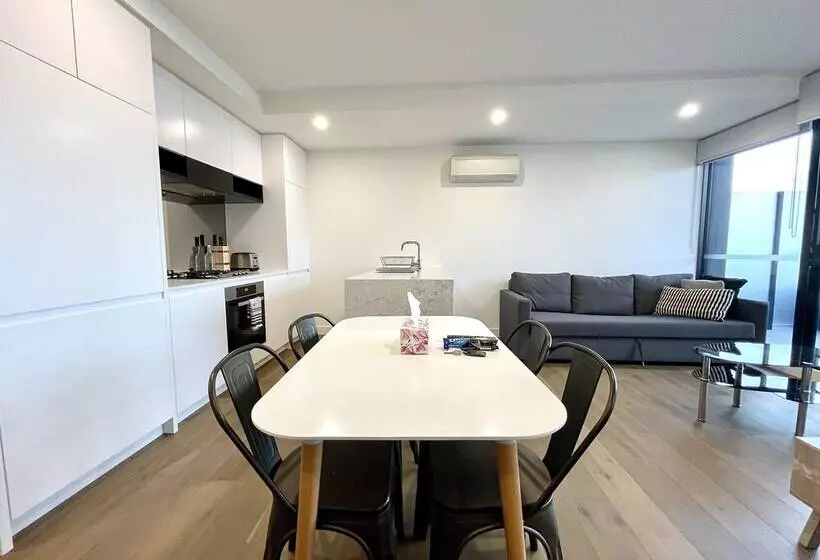 Readyset Apartments At Marque