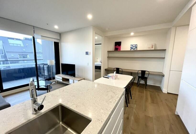 Readyset Apartments At Marque