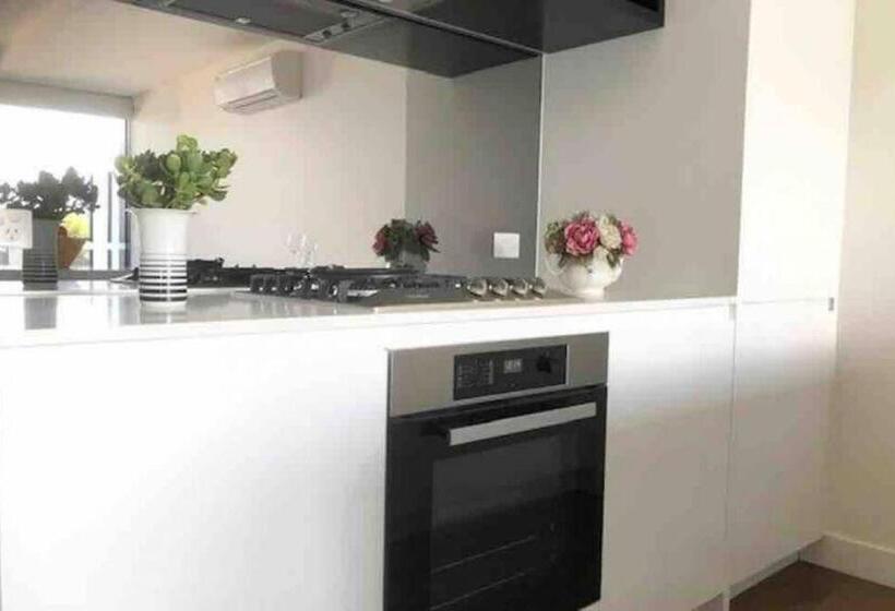 Readyset Apartments At Marque