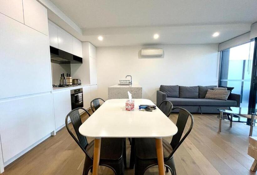 Readyset Apartments At Marque