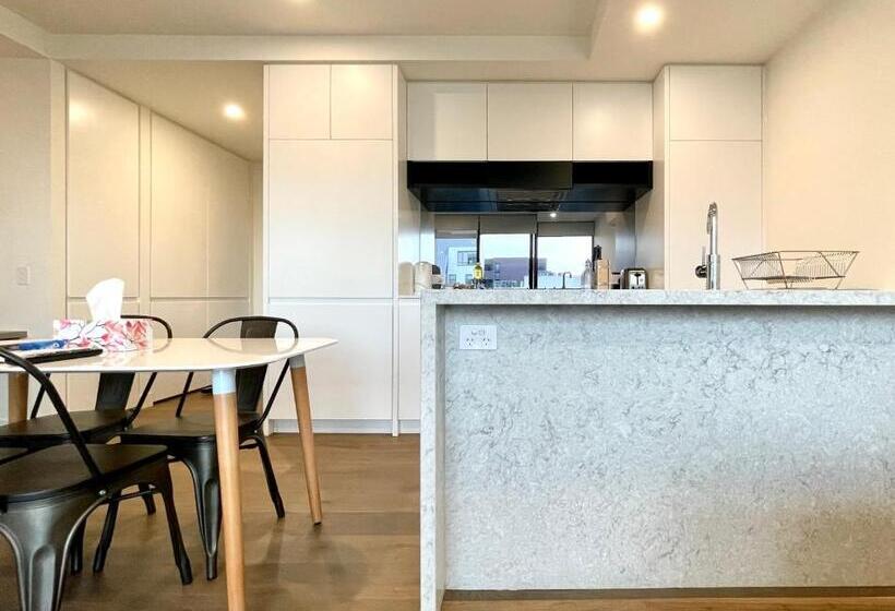 Readyset Apartments At Marque