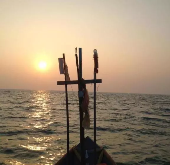 リゾートホテル Ruen Thai Rim Haad