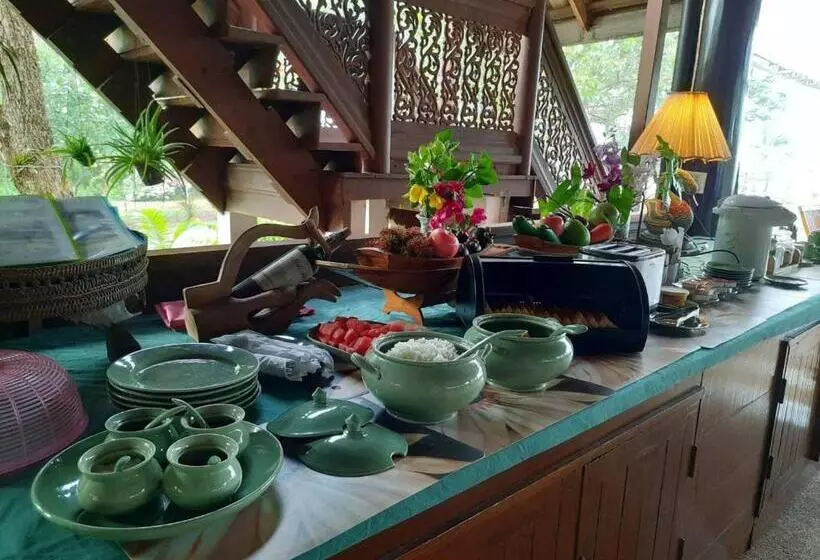 リゾートホテル Ruen Thai Rim Haad