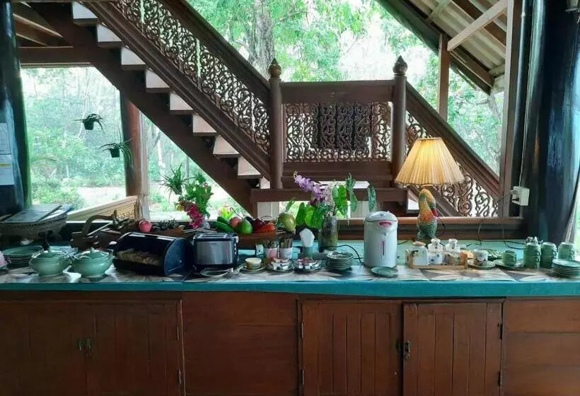 リゾートホテル Ruen Thai Rim Haad