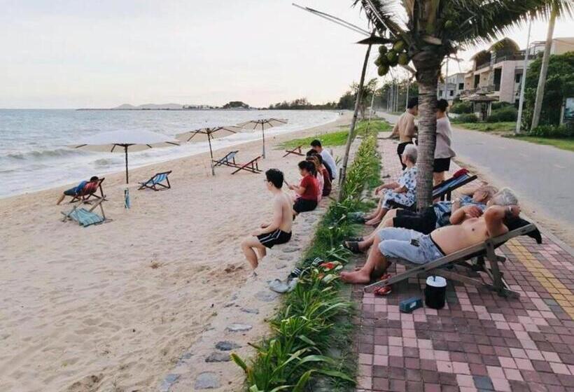 استراحتگاه Ruen Thai Rim Haad