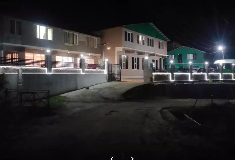 ベッドアンドブレックファースト Mountain View Stay In Auli