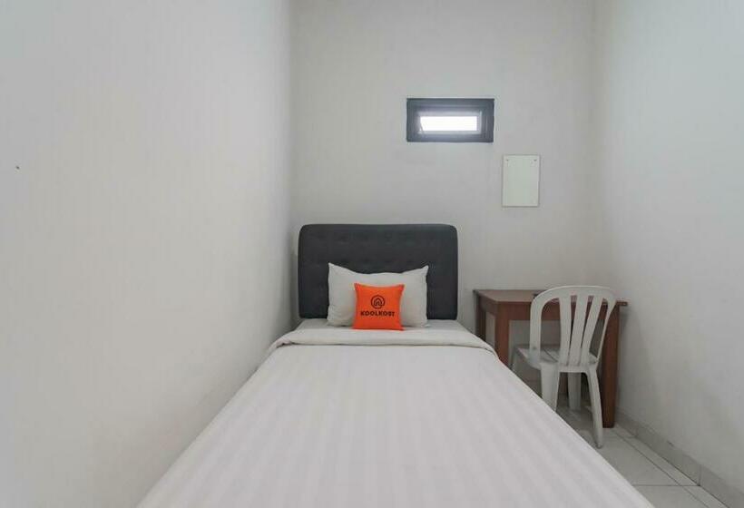 בית מלון כפרי Koolkost Near Alun Alun Kota Bandung 2   Male Only