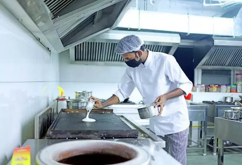 Hotelli Krishnavalsam Regency