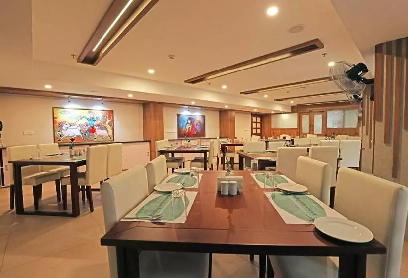 Hotelli Krishnavalsam Regency