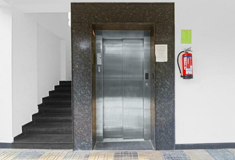 酒店 Townhouse De Alphabet