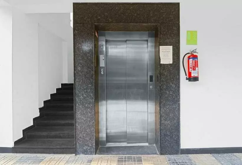 ホテル Townhouse De Alphabet