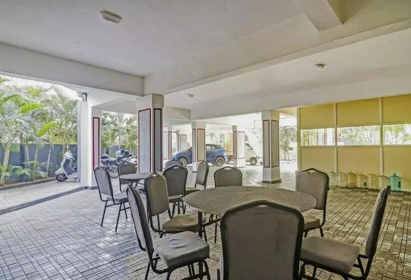 ホテル Townhouse De Alphabet