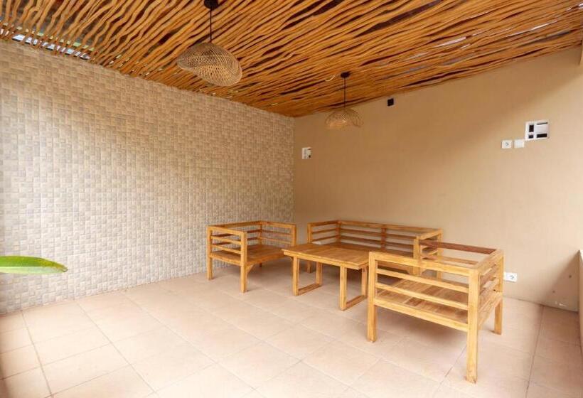 هتل Sdk Homestay Uluwatu