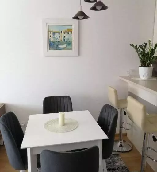 Lovely Apartment   Ljupki Stan