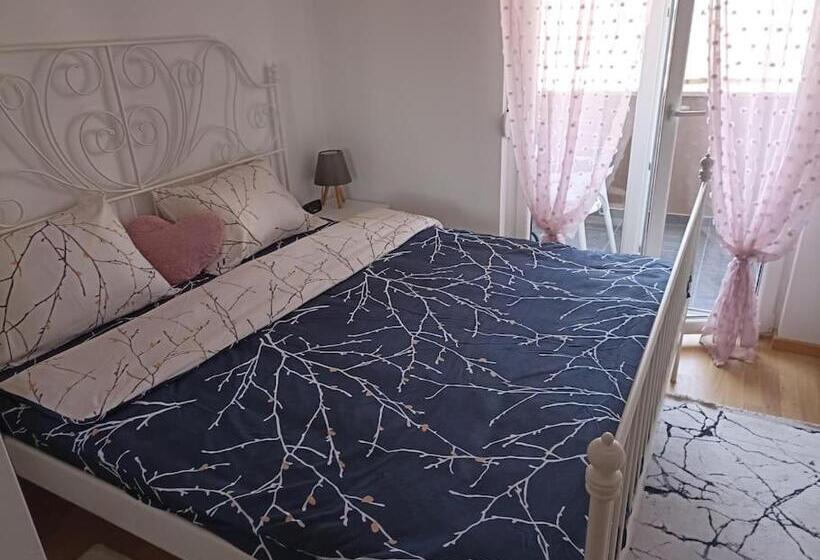 Lovely Apartment Ljupki Stan