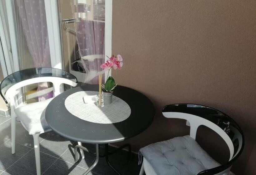 Lovely Apartment Ljupki Stan