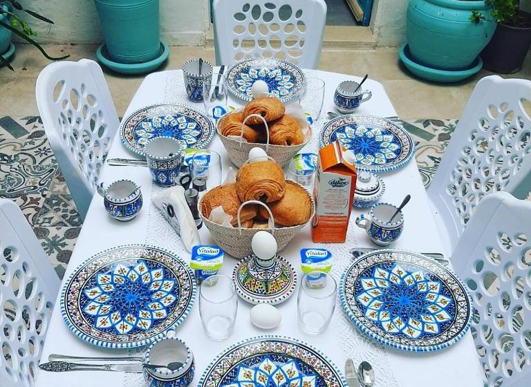 ペンション Dar Evelyne By Daldoul