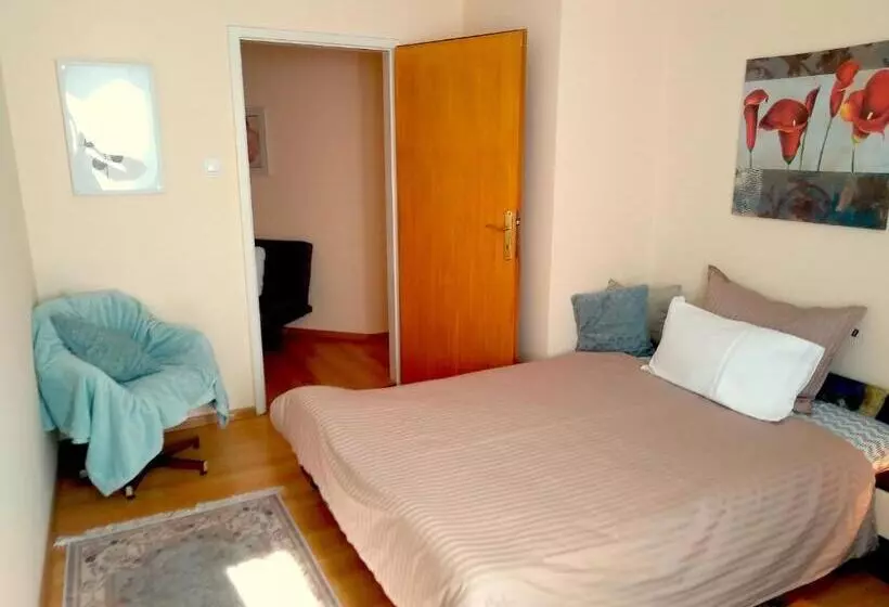 Sandrea I Apartment
