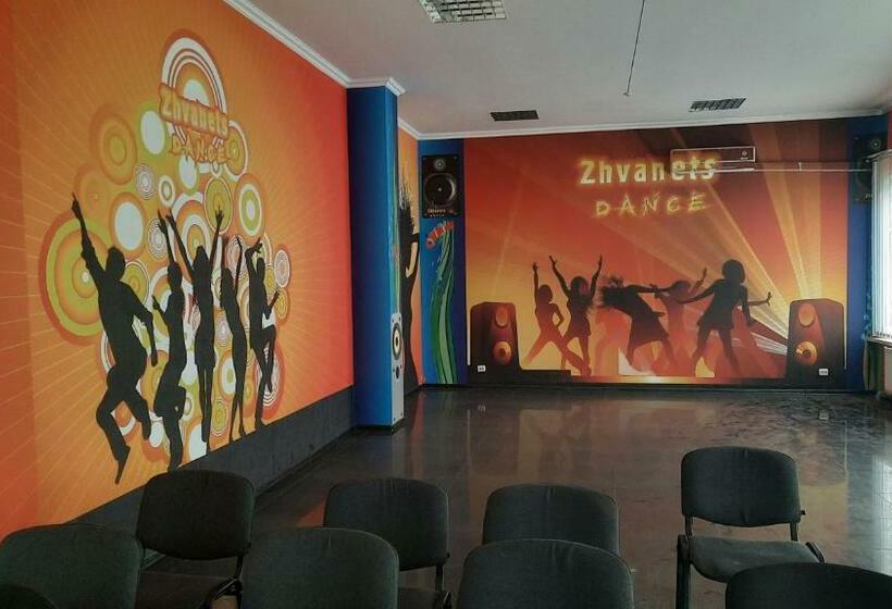 ユースホステル готель дністер