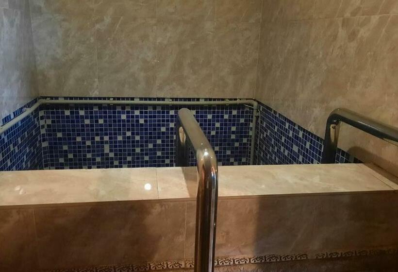 ユースホステル готель дністер