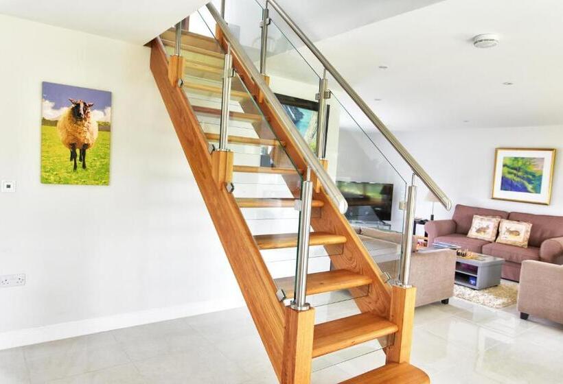 Chic Cottage Near Elan Valley And Builth Wells