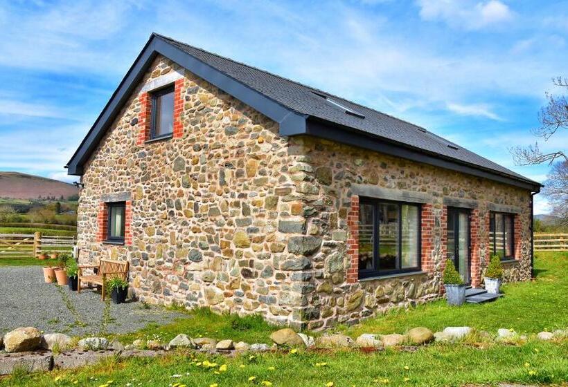 Chic Cottage Near Elan Valley And Builth Wells