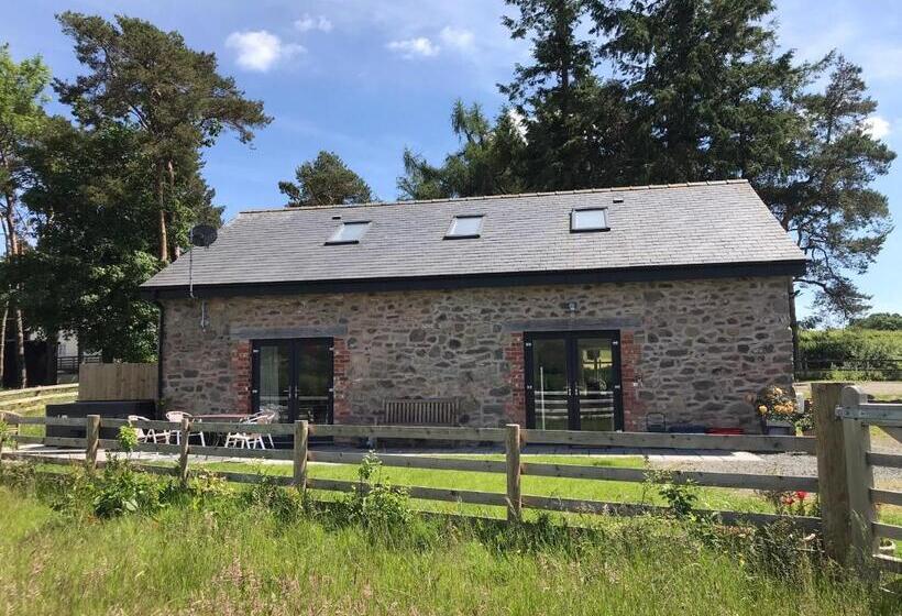 Chic Cottage Near Elan Valley And Builth Wells