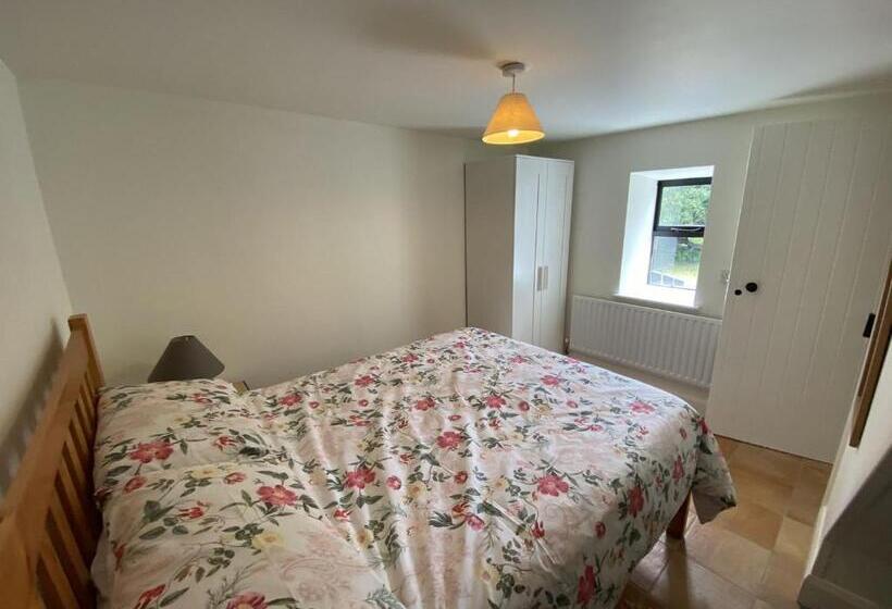 Cottage 426   Moyard