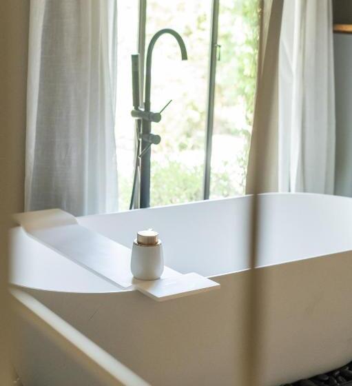 Hanahala Beramot   Boutique Suites