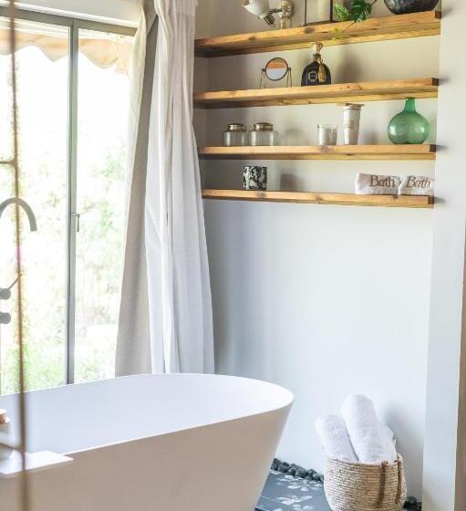 Hanahala Beramot   Boutique Suites